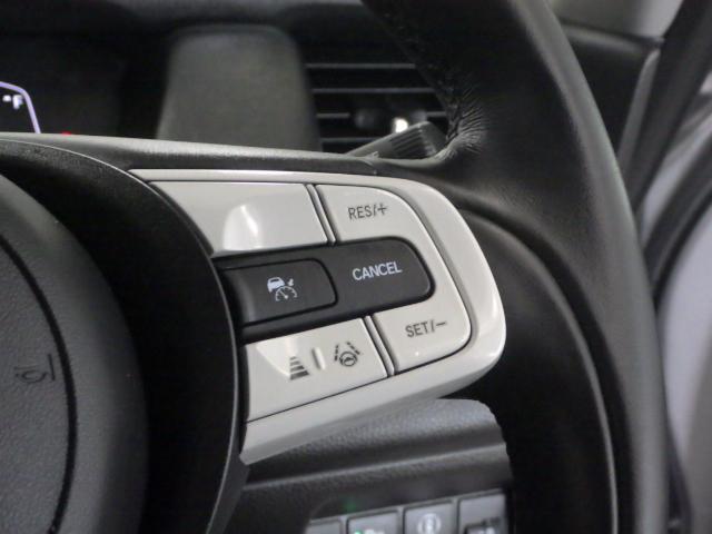 フィット ｅ：ＨＥＶホーム　禁煙ワンオーナー　いまコレ＋　衝突軽減ブレーキ　ホンダセンシング　前後パーキングセンサー　前後ドライブレコーダー　大型ナビ　Ｂｌｕｅｔｏｏｔｈオーディオ　ＵＳＢ入力　サイドエアバック（12枚目）