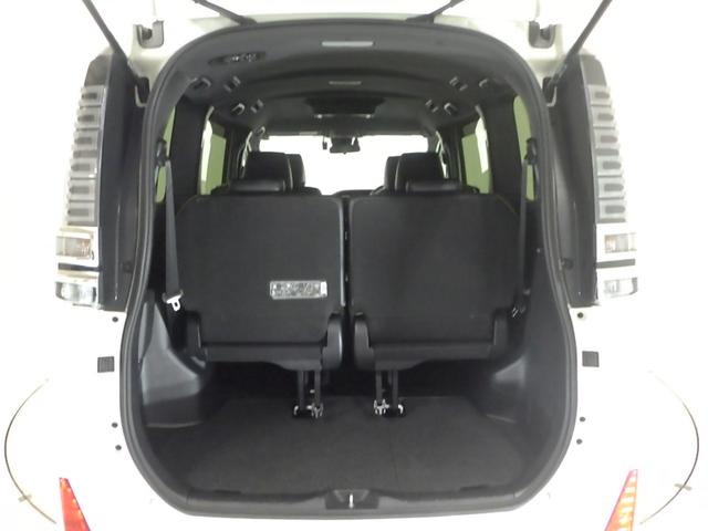 ヴォクシー ハイブリッドＺＳ煌ＩＩＩ　特別仕様車　ＴｏｙｏｔａＳａｆｅｔｙＳｅｎｓｅ　Ｔ－ｃｏｎｎｅｃｔ　フルセグ　Ｂｌｕｅｔｏｏｔｈオーディオ　ＤＶＤ　ＳＤ　ＦＤモニター　両パワスラ　シートヒータ　Ｗエアコン　ＬＥＤ　ＥＴＣ　Ｆドラレコ（18枚目）