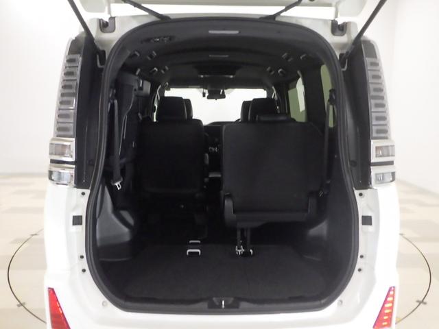 ヴォクシー ハイブリッドＺＳ煌ＩＩＩ　特別仕様車　ＴｏｙｏｔａＳａｆｅｔｙＳｅｎｓｅ　Ｔ－ｃｏｎｎｅｃｔ　フルセグ　Ｂｌｕｅｔｏｏｔｈオーディオ　ＤＶＤ　ＳＤ　ＦＤモニター　両パワスラ　シートヒータ　Ｗエアコン　ＬＥＤ　ＥＴＣ　Ｆドラレコ（20枚目）