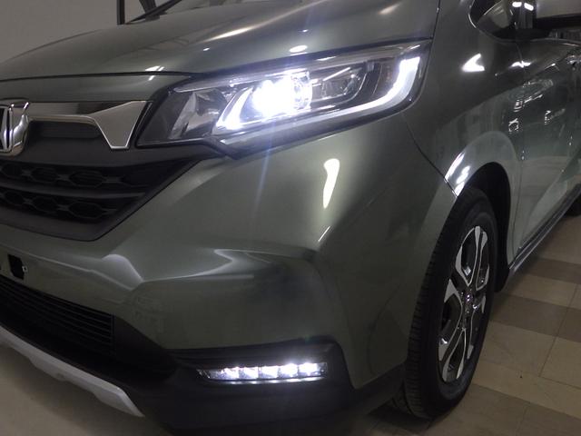フリード クロスター・ホンダセンシング　禁煙ワンオーナー　純正用品ナビ　リアカメラ　フルセグ　ミュージックラック　Ｂｌｕｅｔｏｏｔｈオーディオ　ＵＳＢ　ＤＶＤ　両側パワースライドドア　前後ドラレコ　ＬＥＤ　ＥＴＣ　革巻きハンドル（26枚目）