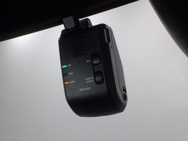 Ｎ－ＢＯＸカスタム ターボコーディネートスタイル　禁煙車　ワンオーナー車　元試乗車　ＳＥＮＳＩＮＧ　衝突被害軽減ブレーキ　前後ドラレコ　前席シートヒータ　前後コーナーセンサ　スマホ連動大型ナビ　Ｒカメラ　両側パワースライド　両側電動ドア　クルコン（4枚目）