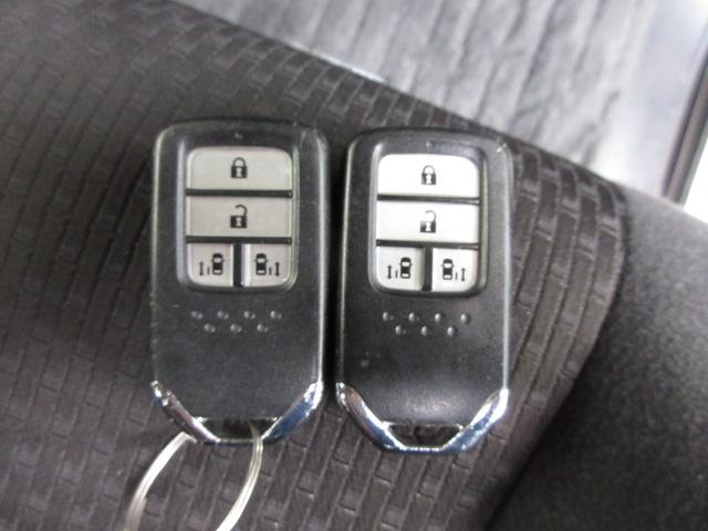 ステップワゴンスパーダ スパーダホンダセンシング 禁煙車 センシング6SRS 純10インチナビ マルチビュー Bluetoothオーディオ ミュージックラック USB HDMI DVD 両パワスラ LED ETC パーキングアシスト VSA パドル(6枚目)