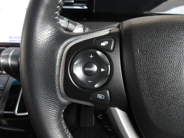 ステップワゴンスパーダ スパーダホンダセンシング 禁煙車 センシング6SRS 純10インチナビ マルチビュー Bluetoothオーディオ ミュージックラック USB HDMI DVD 両パワスラ LED ETC パーキングアシスト VSA パドル(9枚目)