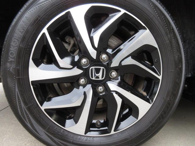 ステップワゴンスパーダ スパーダホンダセンシング 禁煙車 センシング6SRS 純10インチナビ マルチビュー Bluetoothオーディオ ミュージックラック USB HDMI DVD 両パワスラ LED ETC パーキングアシスト VSA パドル(28枚目)