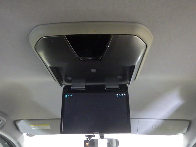 ステップワゴンスパーダ Ｓ　禁煙車　社外ナビ　リアカメラ　社外天吊モニター　フルセグ　ＳＤ　ＤＶＤ　両パワスラ　パドル　革ハンドル　ＥＣＯＮ　ＨＩＤ　フォグ　ＥＴＣ　社外前後ドラレコ　純正１６インチアルミ　スマートキー　１オナ（8枚目）