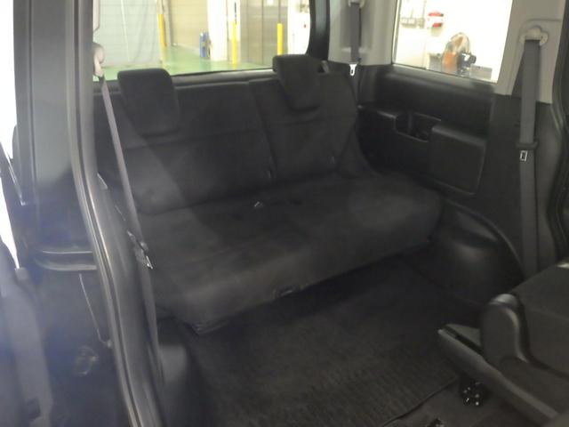 ステップワゴンスパーダ Ｓ　禁煙車　社外ナビ　リアカメラ　社外天吊モニター　フルセグ　ＳＤ　ＤＶＤ　両パワスラ　パドル　革ハンドル　ＥＣＯＮ　ＨＩＤ　フォグ　ＥＴＣ　社外前後ドラレコ　純正１６インチアルミ　スマートキー　１オナ（21枚目）