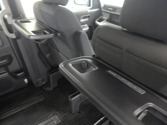 ステップワゴンスパーダ スパーダホンダセンシング　禁煙　センシング　サイドＳＲＳなし　純９インチナビ　リアカメラ　天吊モニタ　ミュージックラック　Ｂｌｕｅｔｏｏｔｈオーディオ　ＵＳＢ　ＨＤＭＩ　ＳＤ　ＤＶＤ　両パワスラ　ＬＥＤ　ＥＴＣ　ヒーテッドミラ（18枚目）