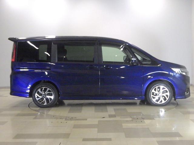 ステップワゴンスパーダ スパーダホンダセンシング　禁煙　センシング　サイドＳＲＳなし　純９インチナビ　リアカメラ　天吊モニタ　ミュージックラック　Ｂｌｕｅｔｏｏｔｈオーディオ　ＵＳＢ　ＨＤＭＩ　ＳＤ　ＤＶＤ　両パワスラ　ＬＥＤ　ＥＴＣ　ヒーテッドミラ（26枚目）