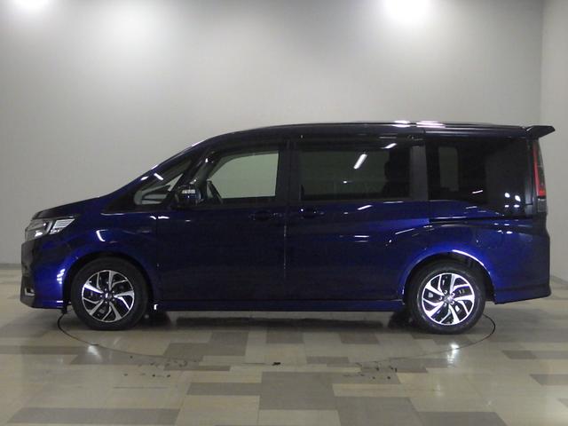 ステップワゴンスパーダ スパーダホンダセンシング　禁煙　センシング　サイドＳＲＳなし　純９インチナビ　リアカメラ　天吊モニタ　ミュージックラック　Ｂｌｕｅｔｏｏｔｈオーディオ　ＵＳＢ　ＨＤＭＩ　ＳＤ　ＤＶＤ　両パワスラ　ＬＥＤ　ＥＴＣ　ヒーテッドミラ（28枚目）