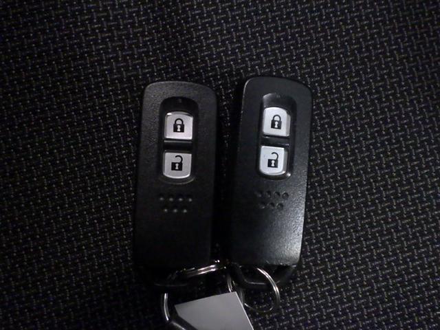 Ｎ－ＶＡＮ＋スタイル ファン　ホンダセンシング　Ｂｌｕｅｔｏｏｔｈ対応　メモリーナビ　リアカメラ　オールシーズンタイヤ　ルーフコンソールＢＯＸ　ＬＥＤ　ＥＴＣ　スマートキー　録音機能付きＣＤ　追突軽減ブレーキ　Ｂカメ　キーフリー（30枚目）