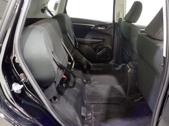 フィット １３Ｇ・Ｆパッケージファインエディション　インテリキー　１オ－ナ－　イモビライザー　ＡＵＴＯエアコン　Ｒカメラ　ＤＶＤ再生機能　パワーウインドウ　パワーステアリング　ダブルエアバック　フルセグ地デジ（17枚目）