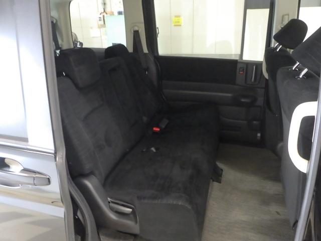 ステップワゴン GHIDエディション 禁煙 工場装着ナビ リアカメラ ワンセグ ミュージックラック USB 天吊モニター HID ETC 両パワスラ ECON キーレス オートエアコン 両側パワースライドドア パワステ Bカメラ ABS(16枚目)