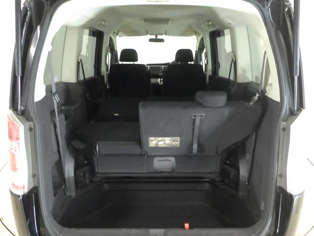 ステップワゴン GHIDエディション 禁煙 工場装着ナビ リアカメラ ワンセグ ミュージックラック USB 天吊モニター HID ETC 両パワスラ ECON キーレス オートエアコン 両側パワースライドドア パワステ Bカメラ ABS(19枚目)