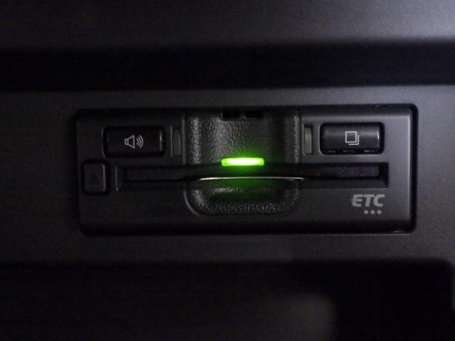 ソリオ ハイブリッドMX 禁煙 スズキセーフティーサポート 純正10インチナビ 全方位モニタ マルチビューカメラ Bluetooth iPod HDMI USB CD/DVD 左パワスラ Pセンサー 前後ドラレコ 純15アルミ(4枚目)