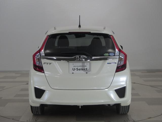 フィットハイブリッド Fパッケージ 禁煙車 あんしんP 純ナビ リアカメラ SD CD/DVD LED ETC ECON VSA 左側面修理しており修復歴車 雹害車 盗難警報装置 ワンオ-ナ-車 記録簿有り AUTOエアコン リヤカメラ(19枚目)