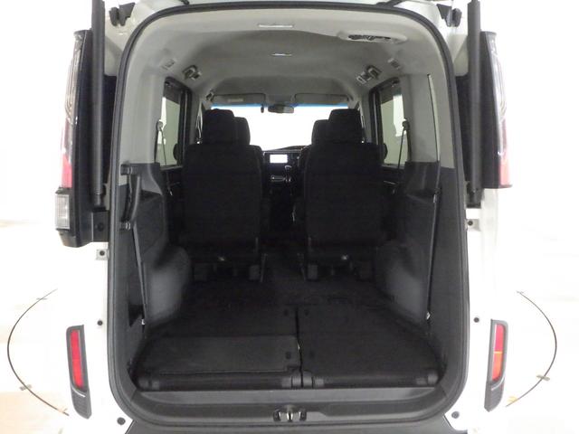 ステップワゴンスパーダ スパーダホンダセンシング 禁煙車 センシング6SRS 純ナビ リアカメラ フルセグ Bluetooth ミュージックラック USB CD/DVD 両パワスラ LED フォグ パドル 純前後ドラレコ 盗難防止 助手席エアバッグ(19枚目)