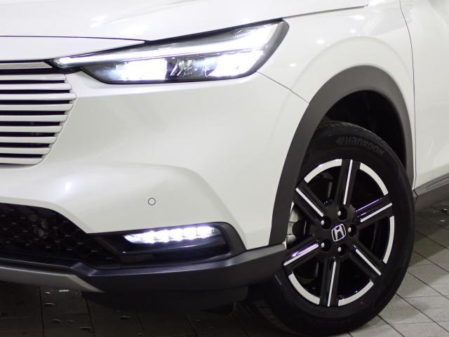 ヴェゼル ｅ：ＨＥＶＸ　ＡＡＣ　１オーナ　イモビライザー　スマ－トキ－　誤発進抑制　ＰＷ　リアカメラ　クルコン　ＥＳＣ　ＥＴＣ装備　キーフリー　ＬＥＤヘッドランプ　ナビＴＶ　サイドカーテンエアバック　ＡＢＳ　アイドリング（7枚目）