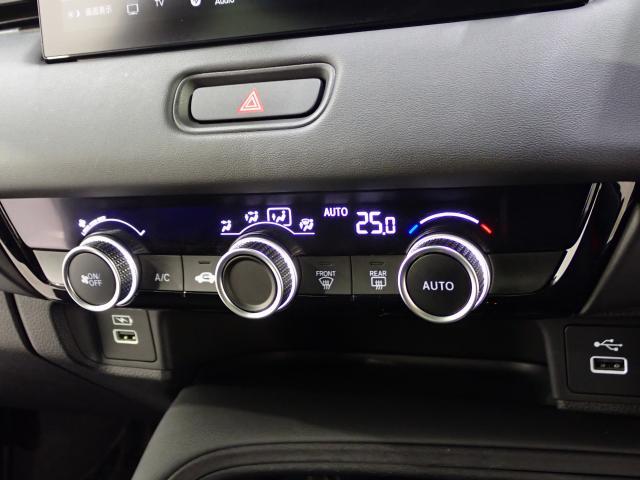 ヴェゼル ｅ：ＨＥＶＸ　ＡＡＣ　１オーナ　イモビライザー　スマ－トキ－　誤発進抑制　ＰＷ　リアカメラ　クルコン　ＥＳＣ　ＥＴＣ装備　キーフリー　ＬＥＤヘッドランプ　ナビＴＶ　サイドカーテンエアバック　ＡＢＳ　アイドリング（18枚目）