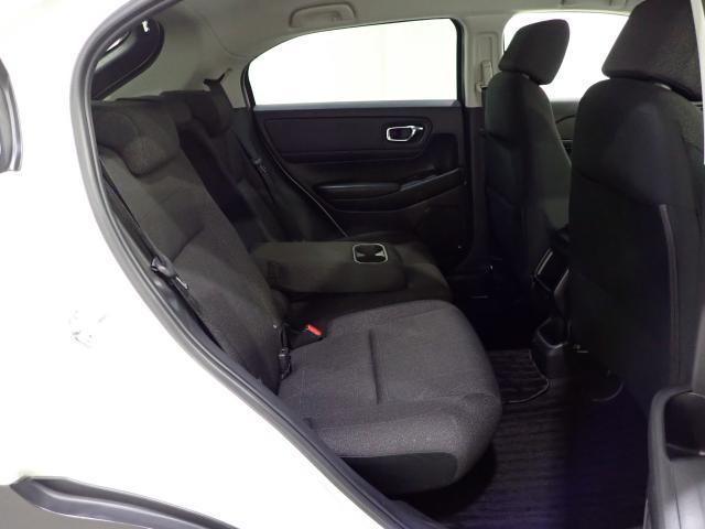 ヴェゼル ｅ：ＨＥＶＸ　ＡＡＣ　１オーナ　イモビライザー　スマ－トキ－　誤発進抑制　ＰＷ　リアカメラ　クルコン　ＥＳＣ　ＥＴＣ装備　キーフリー　ＬＥＤヘッドランプ　ナビＴＶ　サイドカーテンエアバック　ＡＢＳ　アイドリング（20枚目）