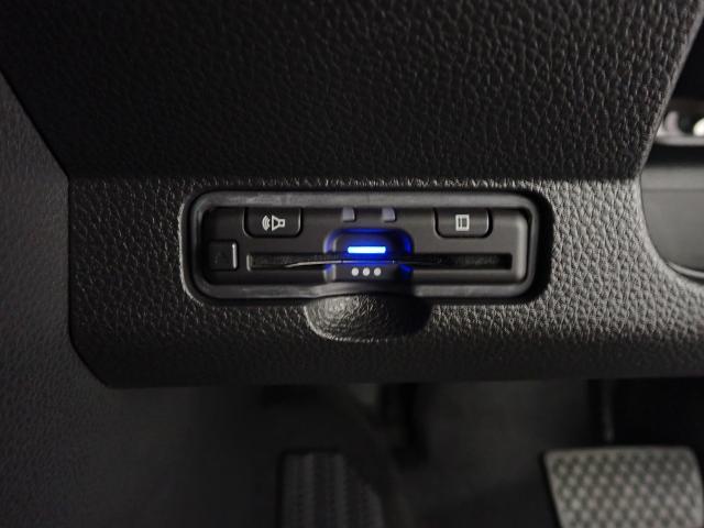 N-ONE プレミアムツアラー Pセンサー ターボエンジン 禁煙 カーテンエアバック 記録簿 LEDランプ USB接続 クルコン ETC イモビ Wエアバッグ フルオートエアコン エアバック ABS パワステ パワーウインドウ(10枚目)