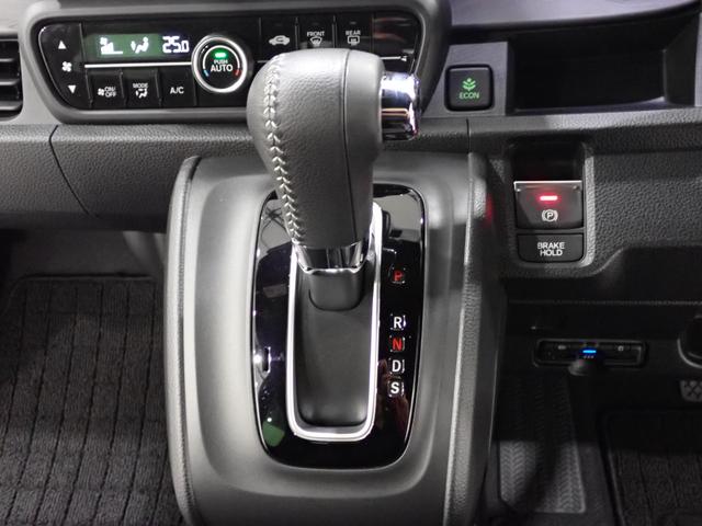 N-ONE プレミアムツアラー Pセンサー ターボエンジン 禁煙 カーテンエアバック 記録簿 LEDランプ USB接続 クルコン ETC イモビ Wエアバッグ フルオートエアコン エアバック ABS パワステ パワーウインドウ(30枚目)