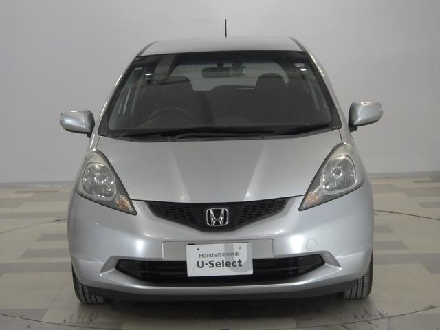 フィット 13G・スマートセレクション 禁煙車 純正ナビ リアカメラ ワンセグ CD/DVD SD ETC スマートキー 記録簿付き Wエアバッグ セキュリティアラーム ワンオーナー Bモニター DVD再生 キーフリー PS スマキ-(20枚目)