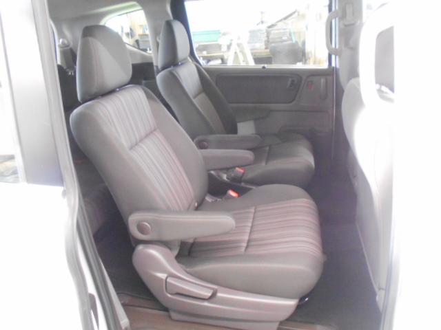 フリードハイブリッド ハイブリッド・Gホンダセンシング 禁煙車 軽減ブレーキ キーフリーシステム 1オ-ナ- 記録簿 DVD再生可能 ECON 後カメラ Aクルーズ 地デジフルセグTV LEDヘッドランプ リアコーナーセンサー 横滑防止 パワーウインドウ(17枚目)