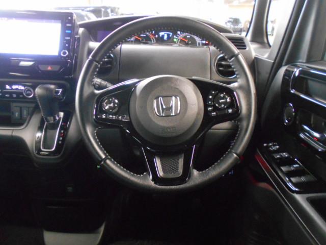 Ｎ－ＢＯＸカスタム Ｌターボ　禁煙車ホンダセンシングＬＥＤヘッドライトＥＴＣパドルシフトシートヒーター両側電動スライドドアフルセグミュージックラックブルートゥースオーディオスマートキーリアカメラコンビシート　黒革シート　１オーナー（18枚目）