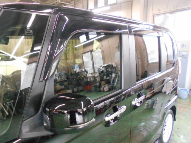 Ｎ－ＢＯＸカスタム Ｌターボ　禁煙車ホンダセンシングＬＥＤヘッドライトＥＴＣパドルシフトシートヒーター両側電動スライドドアフルセグミュージックラックブルートゥースオーディオスマートキーリアカメラコンビシート　黒革シート　１オーナー（32枚目）