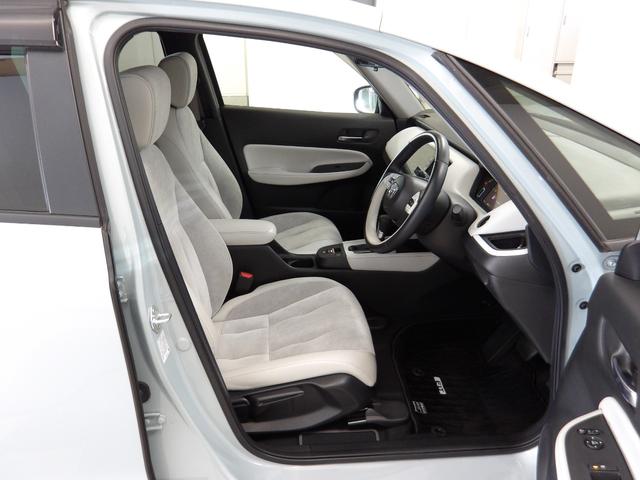 フィット ｅ：ＨＥＶホーム　禁煙　ワンオーナー　コネクトナビ　フルセグ　リアカメラ　Ｂｌｕｅｔｏｏｔｈ　ＵＳＢ　ＥＴＣ２．０　ＨｏｎｄａＳＥＮＳＩＮＧ　サイドエアバック　シートヒーター　スマートキー　前後誤発進抑制機能　クリソナ（5枚目）