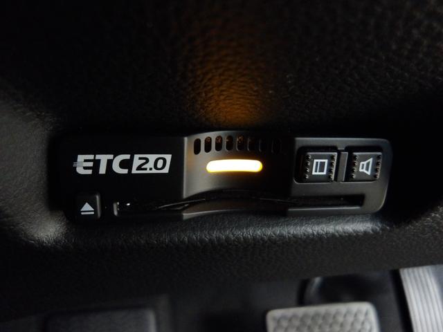 フィット ｅ：ＨＥＶホーム　禁煙　ワンオーナー　コネクトナビ　フルセグ　リアカメラ　Ｂｌｕｅｔｏｏｔｈ　ＵＳＢ　ＥＴＣ２．０　ＨｏｎｄａＳＥＮＳＩＮＧ　サイドエアバック　シートヒーター　スマートキー　前後誤発進抑制機能　クリソナ（16枚目）