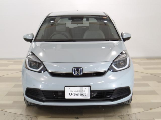 フィット ｅ：ＨＥＶホーム　禁煙　ワンオーナー　コネクトナビ　フルセグ　リアカメラ　Ｂｌｕｅｔｏｏｔｈ　ＵＳＢ　ＥＴＣ２．０　ＨｏｎｄａＳＥＮＳＩＮＧ　サイドエアバック　シートヒーター　スマートキー　前後誤発進抑制機能　クリソナ（35枚目）