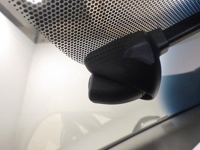 フリードハイブリッド ハイブリッド・Ｇホンダセンシング　禁煙車ホンダセンシング　Ｂｌｕｅｔｏｏｔｈ対応　メモリーナビ　フルセグ　前後ドライブレコーダー　両側Ｐスライドドア　フロントシートヒーター　ＬＥＤ　ＥＴＣ　ＶＳＡ　スマートキー　軽減ブレーキ　ＥＣＯＮ（3枚目）