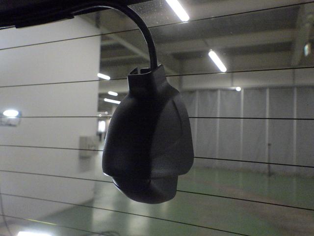 フリードハイブリッド ハイブリッド・Ｇホンダセンシング　禁煙車ホンダセンシング　Ｂｌｕｅｔｏｏｔｈ対応　メモリーナビ　フルセグ　前後ドライブレコーダー　両側Ｐスライドドア　フロントシートヒーター　ＬＥＤ　ＥＴＣ　ＶＳＡ　スマートキー　軽減ブレーキ　ＥＣＯＮ（14枚目）