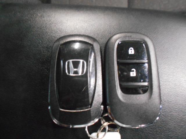 ヴェゼル ｅ：ＨＥＶＸ　禁煙　センシング６ＳＲＳ　コネクトナビ　リアカメラ　フルセグ　Ｂｌｕｅｔｏｏｔｈ　ＵＳＢ　前後Ｐセンサー　パドルシフト　社外前後ドラレコ　ＬＥＤ　ＥＴＣ２．０　純正１６インチアルミ　前後障害物センサー（14枚目）