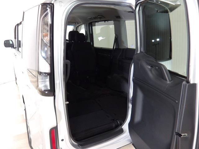 狭いスペースでも荷物をサッと詰め込めます☆全部開けば大開口で大きな荷物も楽々積載☆ヨコにもタテにも開くわくわくゲートです☆