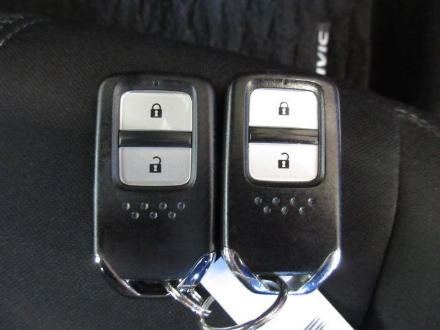 シビック ハッチバックホンダセンシング　禁煙車　６速マニアル　センシング６ＳＲＳ　リアカメラ　純ナビ　フルセグ　Ｂｌｕｅｔｏｏｔｈ　ミュージックラック　シートヒーター　ＬＥＤ　フォグ　ＥＴＣ　ヒーテッドミラー　革巻きステアリング　Ａストップ（12枚目）