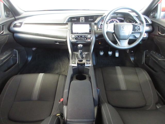 シビック ハッチバックホンダセンシング　禁煙車　６速マニアル　センシング６ＳＲＳ　リアカメラ　純ナビ　フルセグ　Ｂｌｕｅｔｏｏｔｈ　ミュージックラック　シートヒーター　ＬＥＤ　フォグ　ＥＴＣ　ヒーテッドミラー　革巻きステアリング　Ａストップ（16枚目）