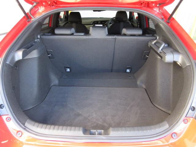 シビック ハッチバックホンダセンシング　禁煙車　６速マニアル　センシング６ＳＲＳ　リアカメラ　純ナビ　フルセグ　Ｂｌｕｅｔｏｏｔｈ　ミュージックラック　シートヒーター　ＬＥＤ　フォグ　ＥＴＣ　ヒーテッドミラー　革巻きステアリング　Ａストップ（22枚目）