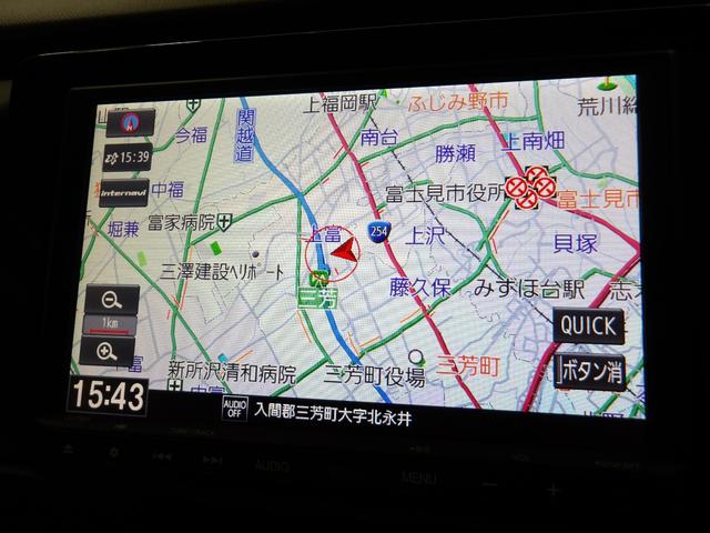 フィット ｅ：ＨＥＶホーム　禁煙車　希少ＡＷＤ　センシング６ＳＲＳ　純８インチコネクトナビ　リアカメラ　フルセグ　Ｂｌｕｅｔｏｏｔｈ　ＵＳＢ　ＳＤ　ＤＶＤ　コンフォートビュー　前後Ｐセンサー　社外ドラレコ　ＬＥＤ　ＥＴＣ　ＶＳＡ（2枚目）