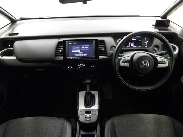 フィット ｅ：ＨＥＶホーム　禁煙車　希少ＡＷＤ　センシング６ＳＲＳ　純８インチコネクトナビ　リアカメラ　フルセグ　Ｂｌｕｅｔｏｏｔｈ　ＵＳＢ　ＳＤ　ＤＶＤ　コンフォートビュー　前後Ｐセンサー　社外ドラレコ　ＬＥＤ　ＥＴＣ　ＶＳＡ（16枚目）