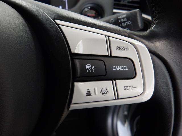 フィット ｅ：ＨＥＶホーム　禁煙車　希少ＡＷＤ　センシング６ＳＲＳ　純８インチコネクトナビ　リアカメラ　フルセグ　Ｂｌｕｅｔｏｏｔｈ　ＵＳＢ　ＳＤ　ＤＶＤ　コンフォートビュー　前後Ｐセンサー　社外ドラレコ　ＬＥＤ　ＥＴＣ　ＶＳＡ（18枚目）