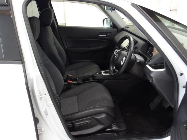 フィット ｅ：ＨＥＶホーム　禁煙車　希少ＡＷＤ　センシング６ＳＲＳ　純８インチコネクトナビ　リアカメラ　フルセグ　Ｂｌｕｅｔｏｏｔｈ　ＵＳＢ　ＳＤ　ＤＶＤ　コンフォートビュー　前後Ｐセンサー　社外ドラレコ　ＬＥＤ　ＥＴＣ　ＶＳＡ（19枚目）