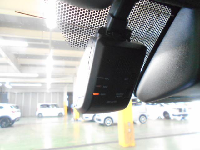 N-ONE RS 元試乗車 禁煙 センシング6SRS 純9インチナビ リアカメラ フルセグ Bluetooth USB HDMI DVD シートヒータ パドル LED ETC 前後Pセンサー 15インチアルミ ターボ(4枚目)