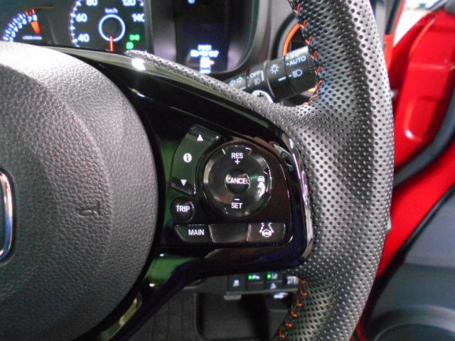 N-ONE RS 元試乗車 禁煙 センシング6SRS 純9インチナビ リアカメラ フルセグ Bluetooth USB HDMI DVD シートヒータ パドル LED ETC 前後Pセンサー 15インチアルミ ターボ(10枚目)