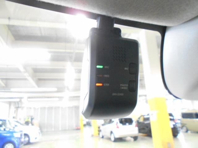 Ｎ－ＢＯＸ ベースグレード　禁煙車　センシング６ＳＲＳ　純正ナビ　リアカメラ　フルセグ　Ｂｌｕｅｔｏｏｔｈ　ＵＳＢ　シートヒーター　両パワスラ　前後Ｐセンサー　ＬＥＤ　ＥＴＣ　純前後ドラレコ　ＥＣＯＮ　ドアバイザー　スマートキ－（4枚目）