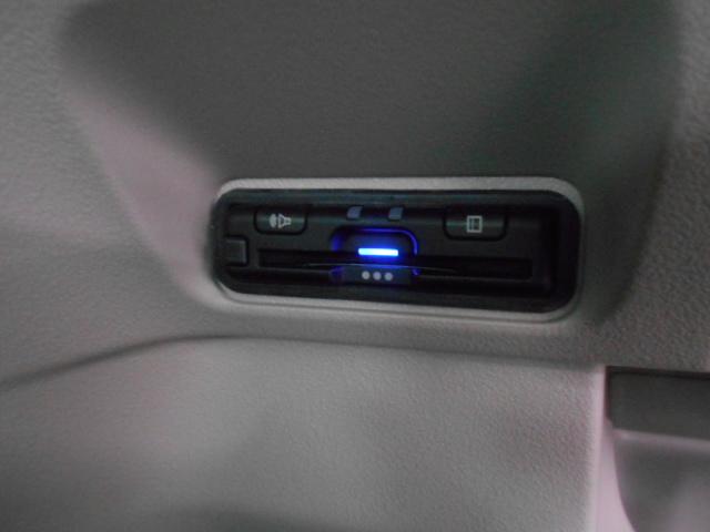 Ｎ－ＢＯＸ ベースグレード　禁煙車　センシング６ＳＲＳ　純正ナビ　リアカメラ　フルセグ　Ｂｌｕｅｔｏｏｔｈ　ＵＳＢ　シートヒーター　両パワスラ　前後Ｐセンサー　ＬＥＤ　ＥＴＣ　純前後ドラレコ　ＥＣＯＮ　ドアバイザー　スマートキ－（6枚目）
