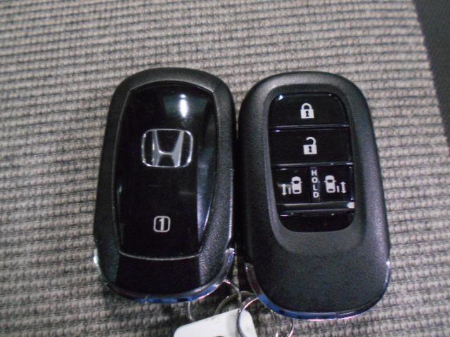 Ｎ－ＢＯＸ ベースグレード　禁煙車　センシング６ＳＲＳ　純正ナビ　リアカメラ　フルセグ　Ｂｌｕｅｔｏｏｔｈ　ＵＳＢ　シートヒーター　両パワスラ　前後Ｐセンサー　ＬＥＤ　ＥＴＣ　純前後ドラレコ　ＥＣＯＮ　ドアバイザー　スマートキ－（16枚目）