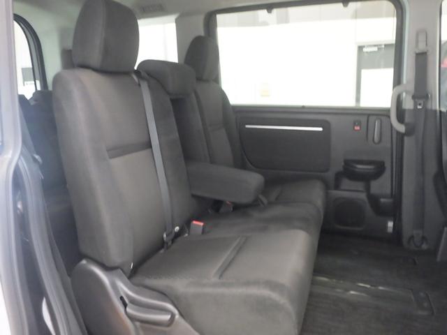 ステップワゴンスパーダ スパーダホンダセンシング　フリップダウンＭ　大型９インチナビ　前後ドラレコ　禁煙車　盗難防止　助手席エアバッグ　ワンオーナ－　Ｗパワスラ　記録簿有　地デジ　ＬＥＤライト　横滑り防止システム　オートエアコン　リアカメラ　ＵＳＢ（4枚目）