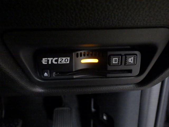 ステップワゴンスパーダ スパーダホンダセンシング　フリップダウンＭ　大型９インチナビ　前後ドラレコ　禁煙車　盗難防止　助手席エアバッグ　ワンオーナ－　Ｗパワスラ　記録簿有　地デジ　ＬＥＤライト　横滑り防止システム　オートエアコン　リアカメラ　ＵＳＢ（9枚目）